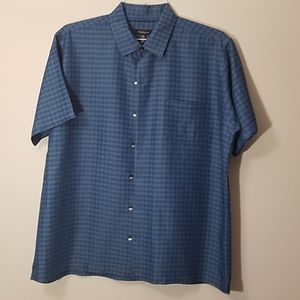VanHeusen short sleeve casual shirt